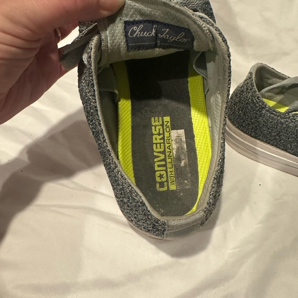 Converse chuck Taylor size 9.5 - Picture 3 of 4